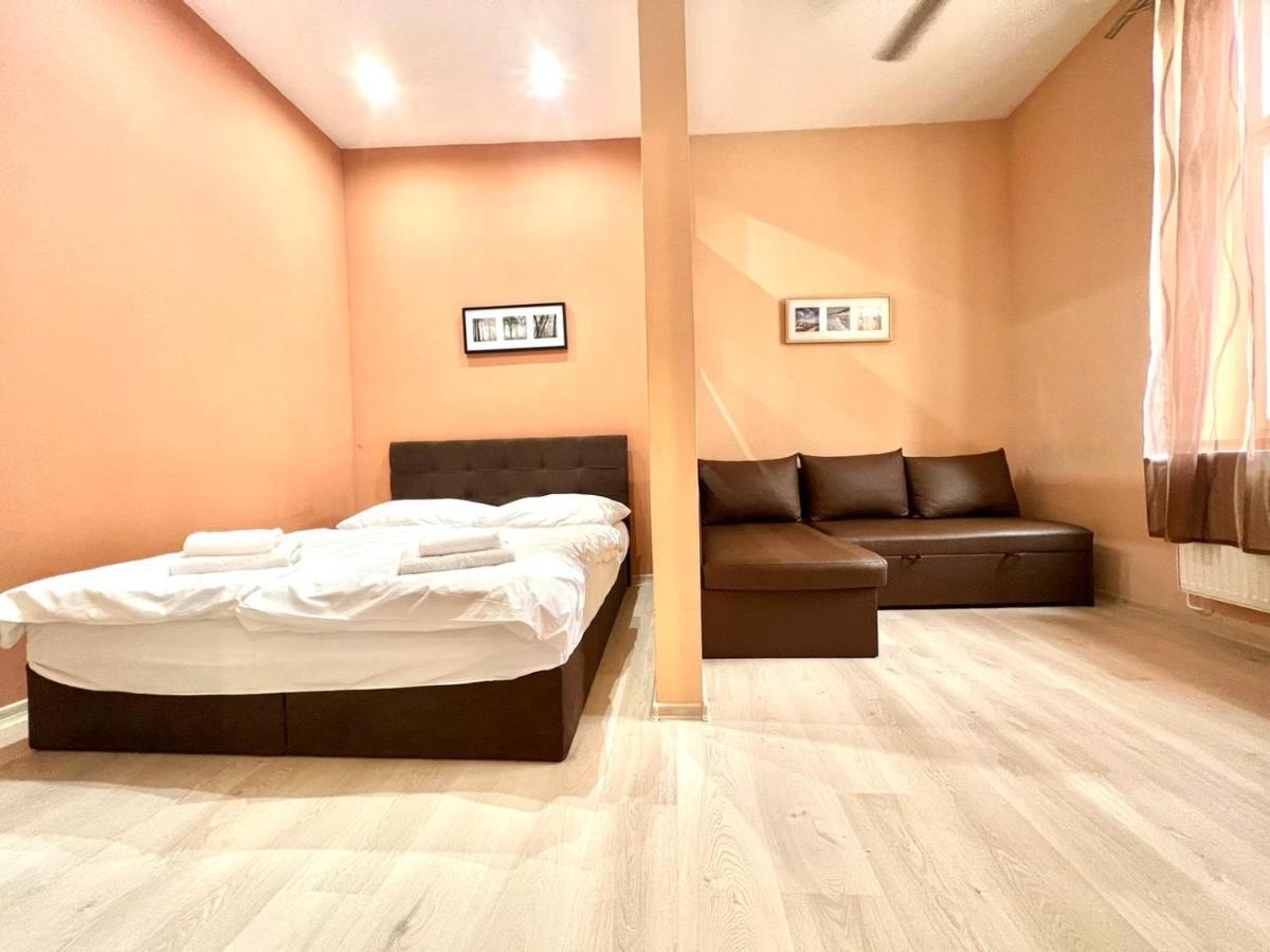 Casa Italia Prague Aparthotel Luaran gambar